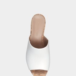 Aerosoles Women's Sandal In White -Adidas store Cassy 104 AV4 1433917a 4f8a 4844 82ee 501bb4aea03e 1600x