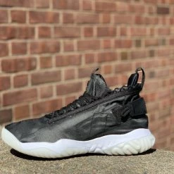 Air Jordan Proto-React Black White BV1654-001